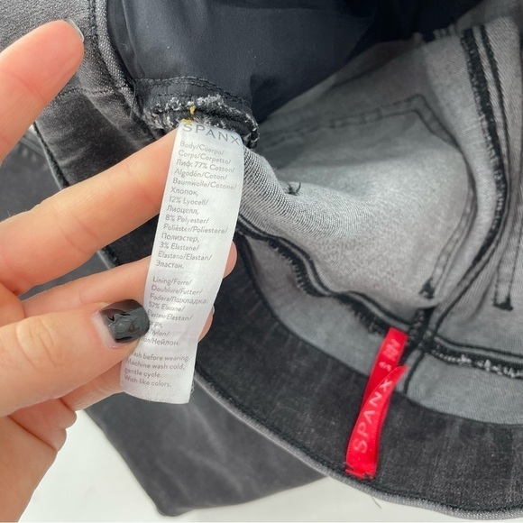 SPANX Distressed Ankle Raw Hem Skinny Jeans/Jeggings Black Size S - Picture 10 of 13